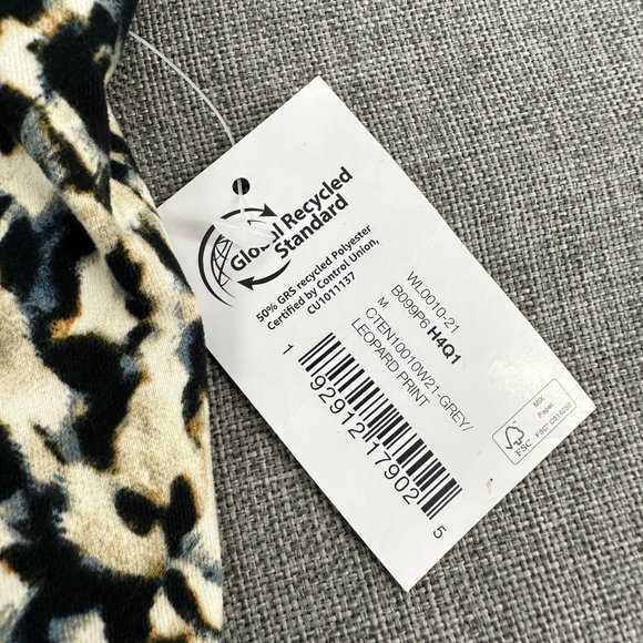 CORE IO Brand‎ New Sport Bra Crop Top Leopard Removable Pads Medium - Picture 3 of 11